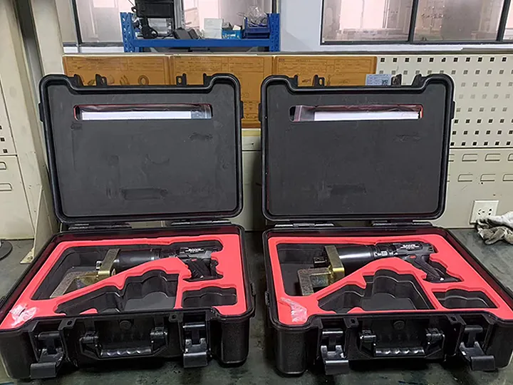 SCW-R Battery Powered Brushless Torque Wrench SCW-R Battery Powered Brushless Torque Wrench