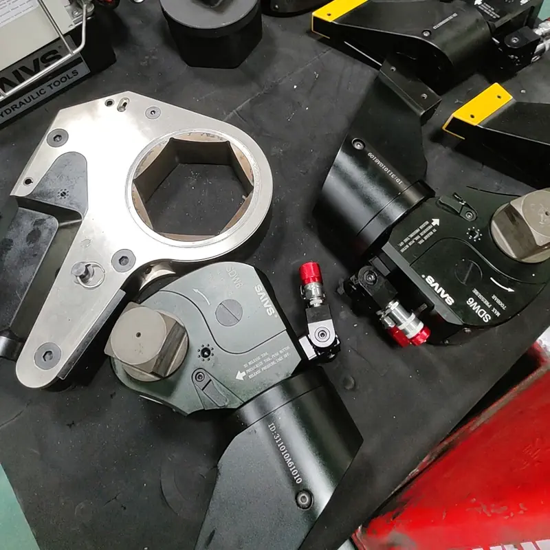 Key Considerations Before Purchasing Hydraulic Wrenches for Industrial Use(Images1) Hydraulic Torque Wrenches.webp