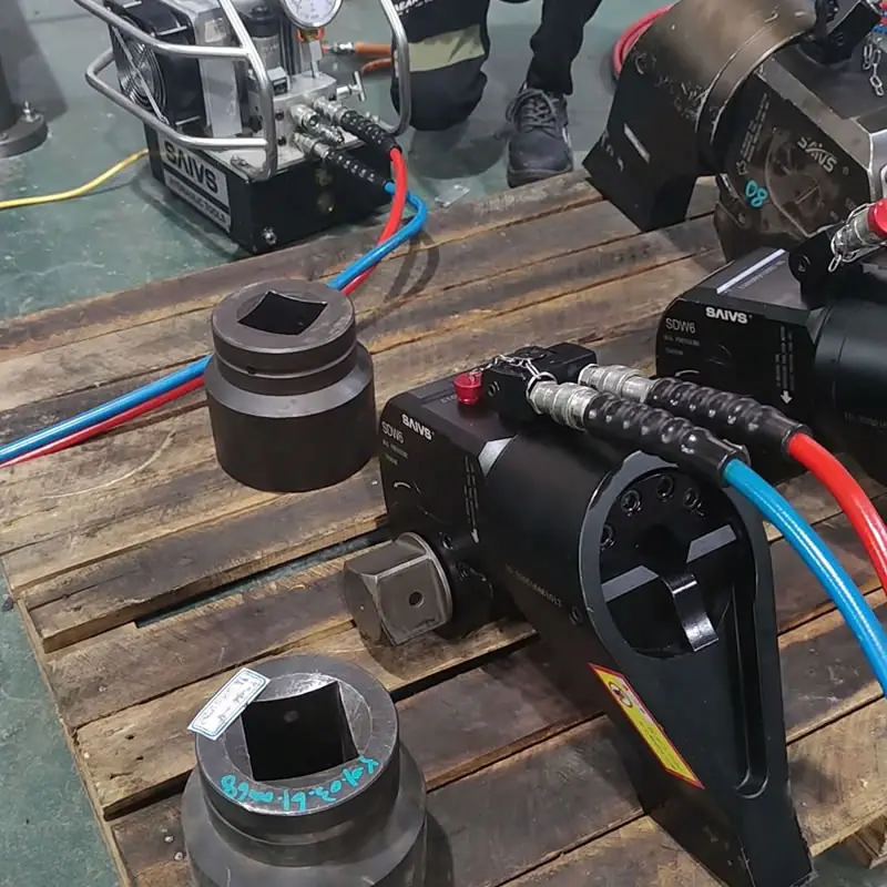 Hydraulic Bolt Torquing Machines: Precision Tools for Industrial Fastening Excellence(Images1) Hydraulic Bolt Torquing Machines-1.webp