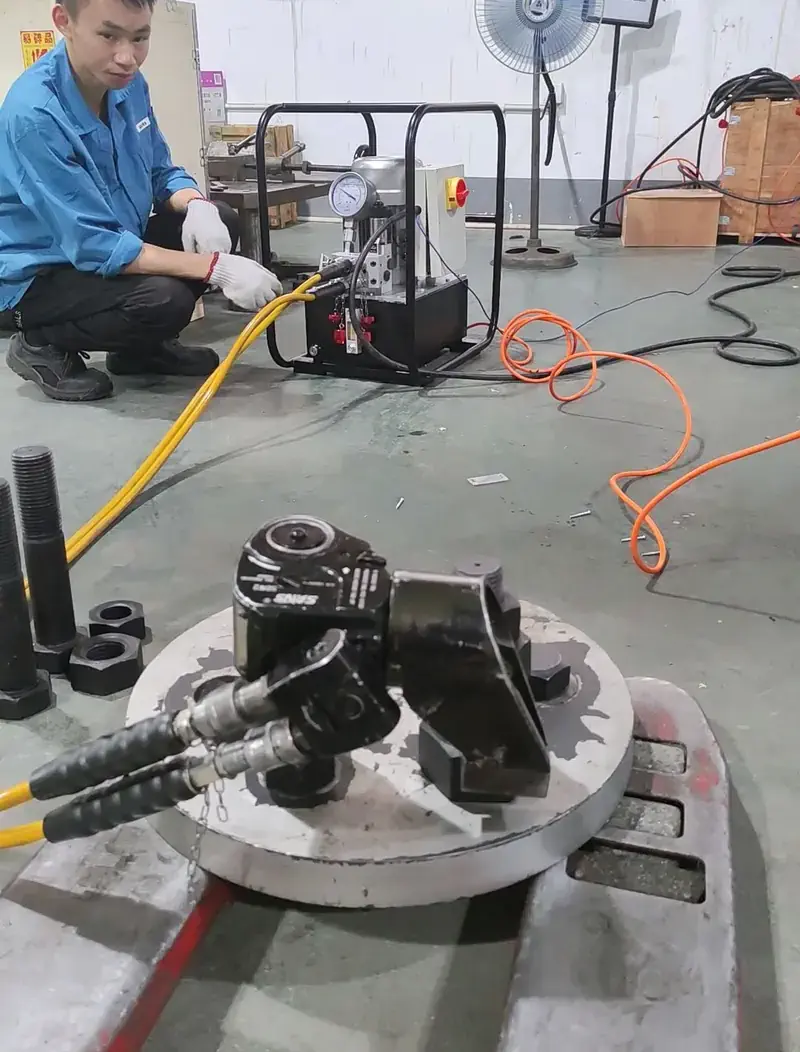 Why Torque Wrenches Are Rarely Used in Auto Repair Shops(Images2) why-torque-wrenches-are-rarely-used-in-auto-repair-shops2.webp